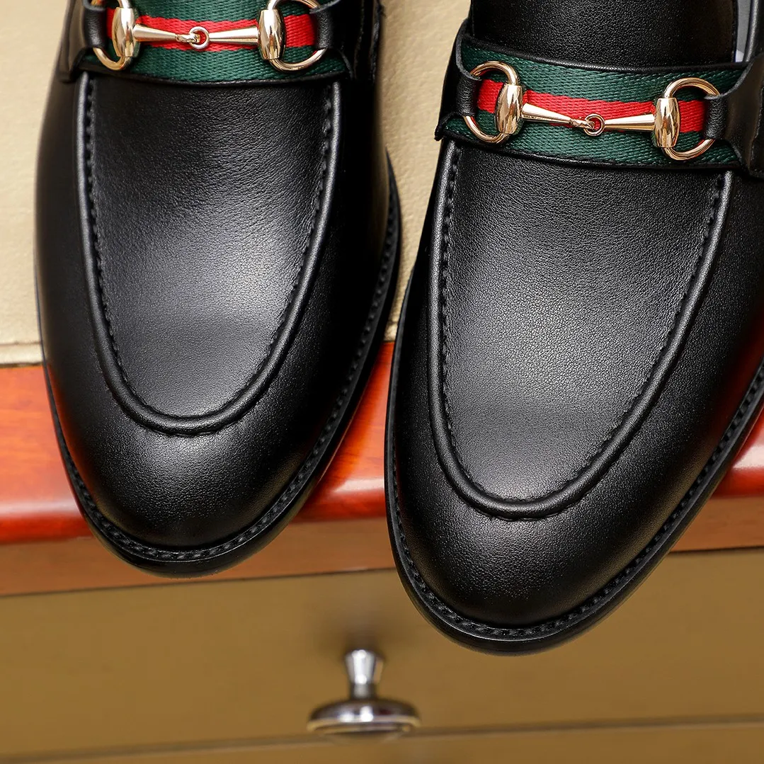 Men's men's shoes 💰400 🆘【GUCCI】Gucci ·🐑里· Hot-selling beanie shoes, top brand luxury, top quality, latest fashion beanie shoes.. The upper is made of original first-layer cowhide. (🐑leather·inner). The original stylish and stylish soft rubber wear-resistant and non-slip outsole is light and comfortable on the foot, available in black! Matching code: 39/45 (38.46. Can be customized)
